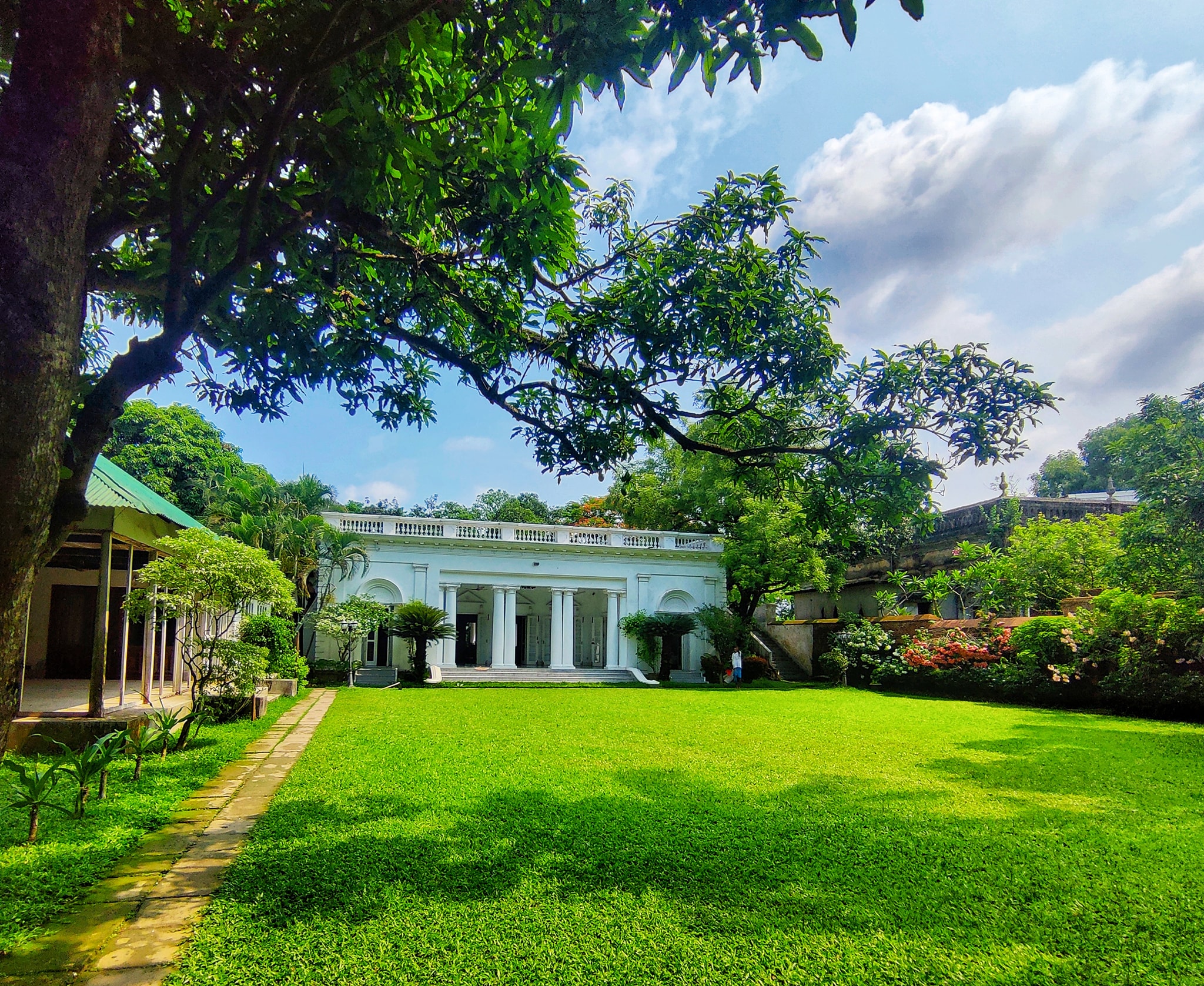 ঢাকার কাছেই নরসিংদী, ঘুরে আসুন এ জেলার দর্শনীয় স্থান