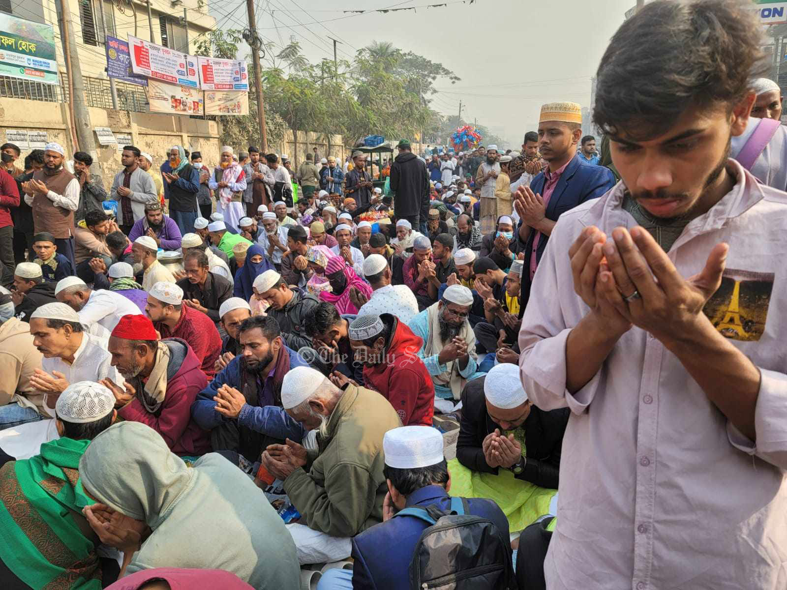আখেরি মোনাজাতে শেষ হলো বিশ্ব ইজতেমার প্রথম পর্ব