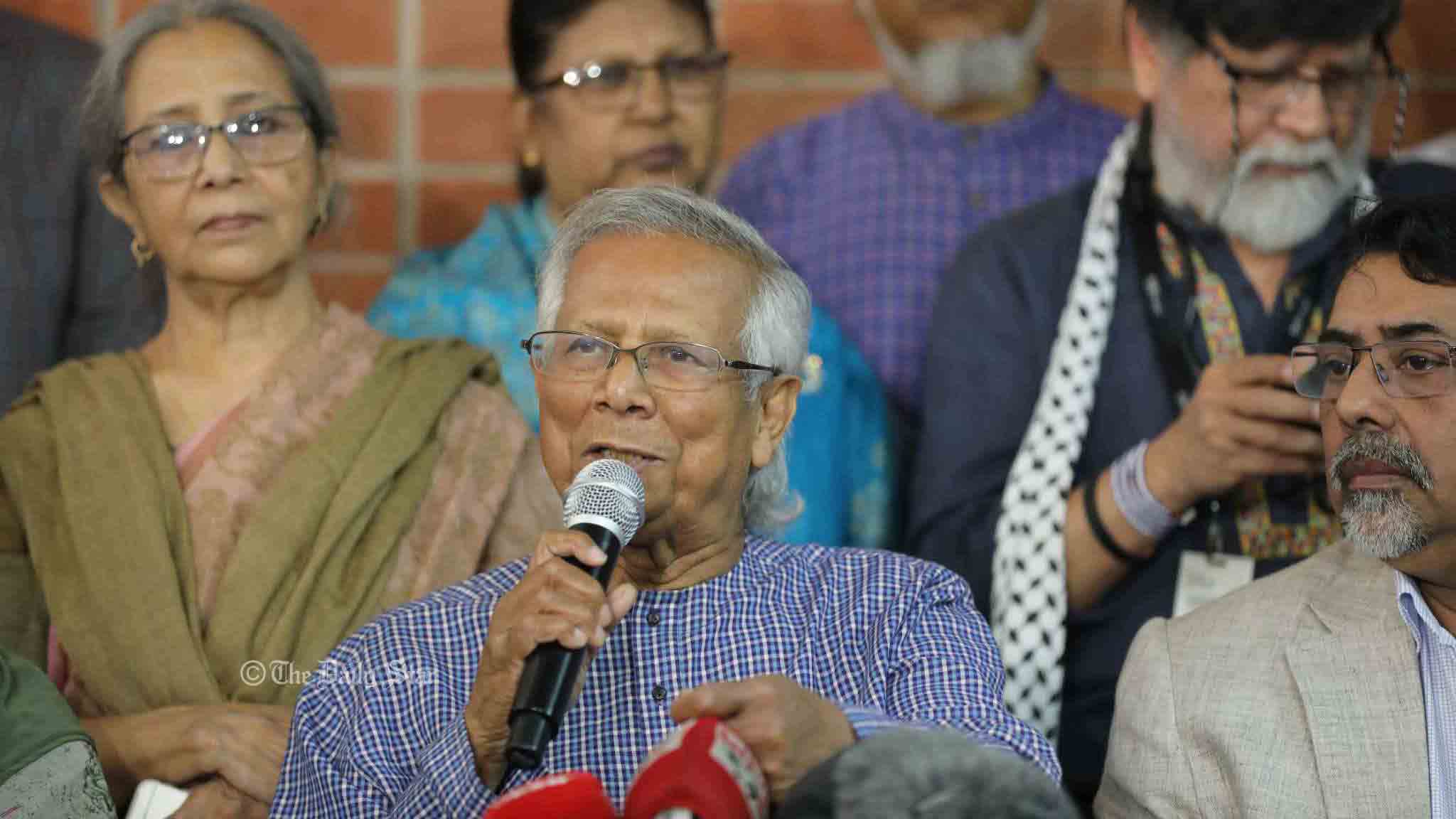 এমন দুর্যোগ কখনো দেখিনি, প্রতিষ্ঠান জবরদখল করে নিচ্ছে, কার কাছে যাব: ড. ইউনূস