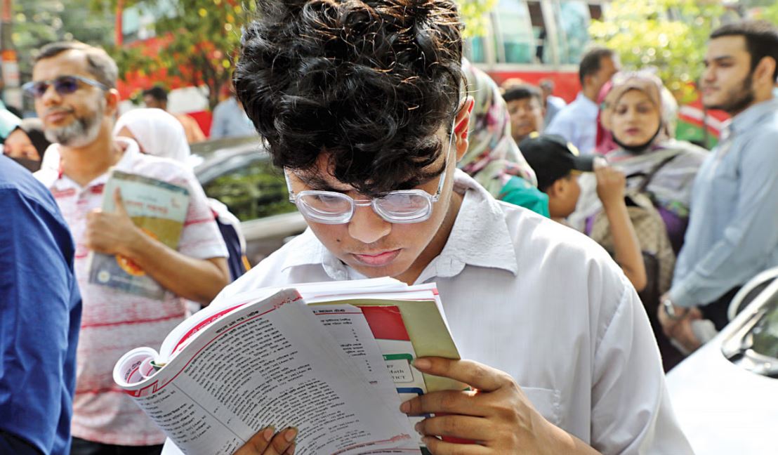 আজ সকাল ১০টা থেকে এসএসসি-সমমান পরীক্ষা