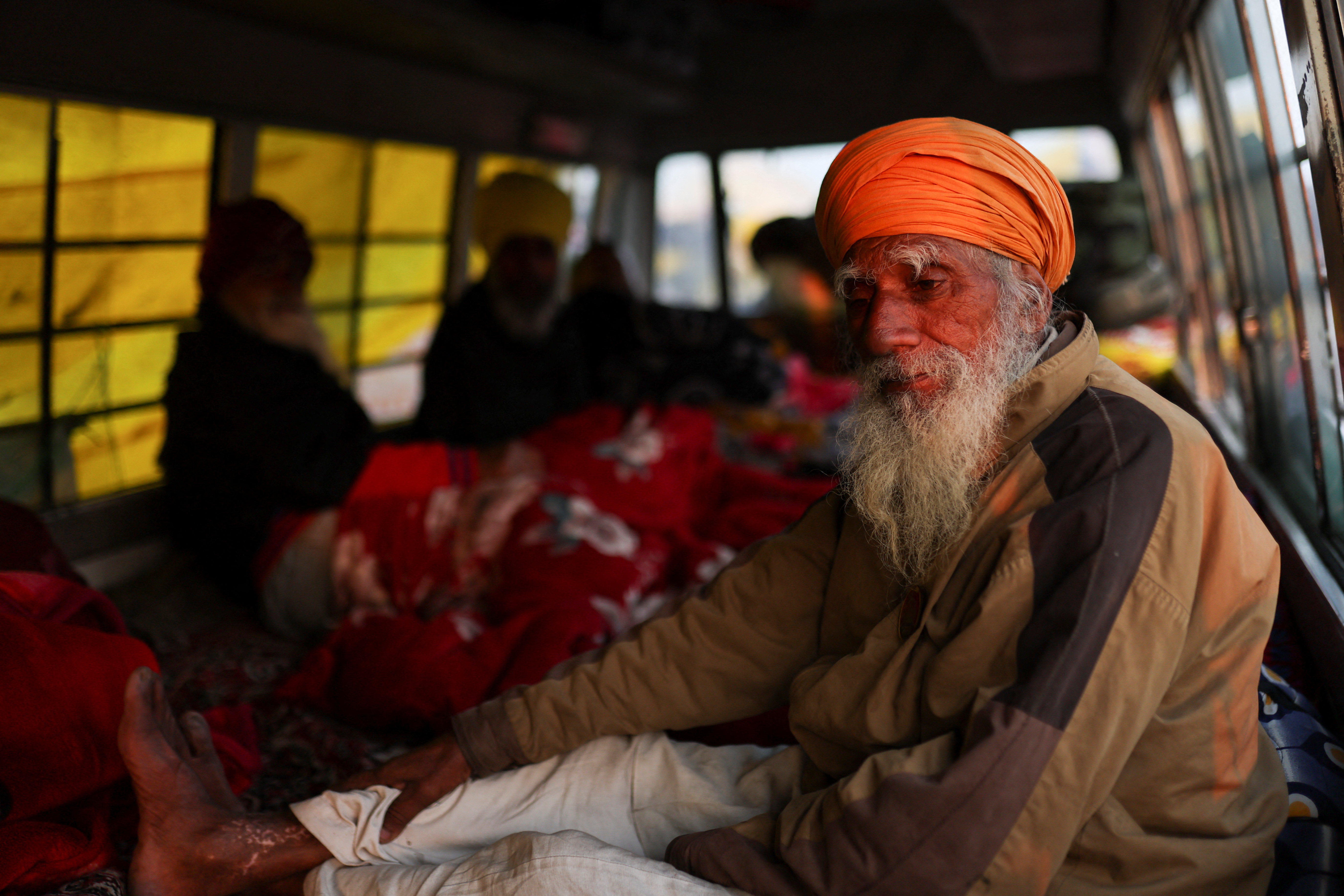 ভারতে কৃষকদের ‘দিল্লি চলো’ রোডমার্চ স্থগিত, রোববার সরকার-কৃষক ইউনিয়নের বৈঠক