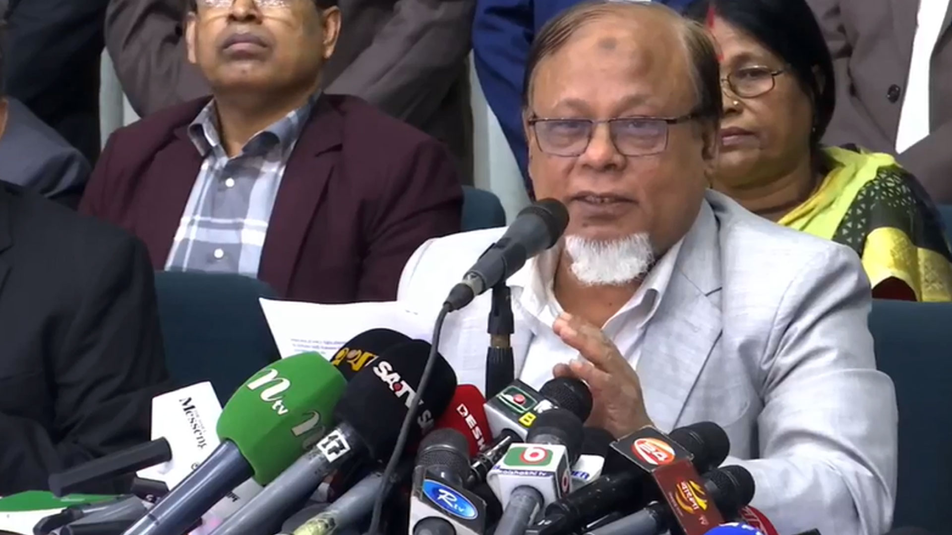 ড. ইউনূসের অভিযোগের জবাবে যা বললো গ্রামীণ ব্যাংক