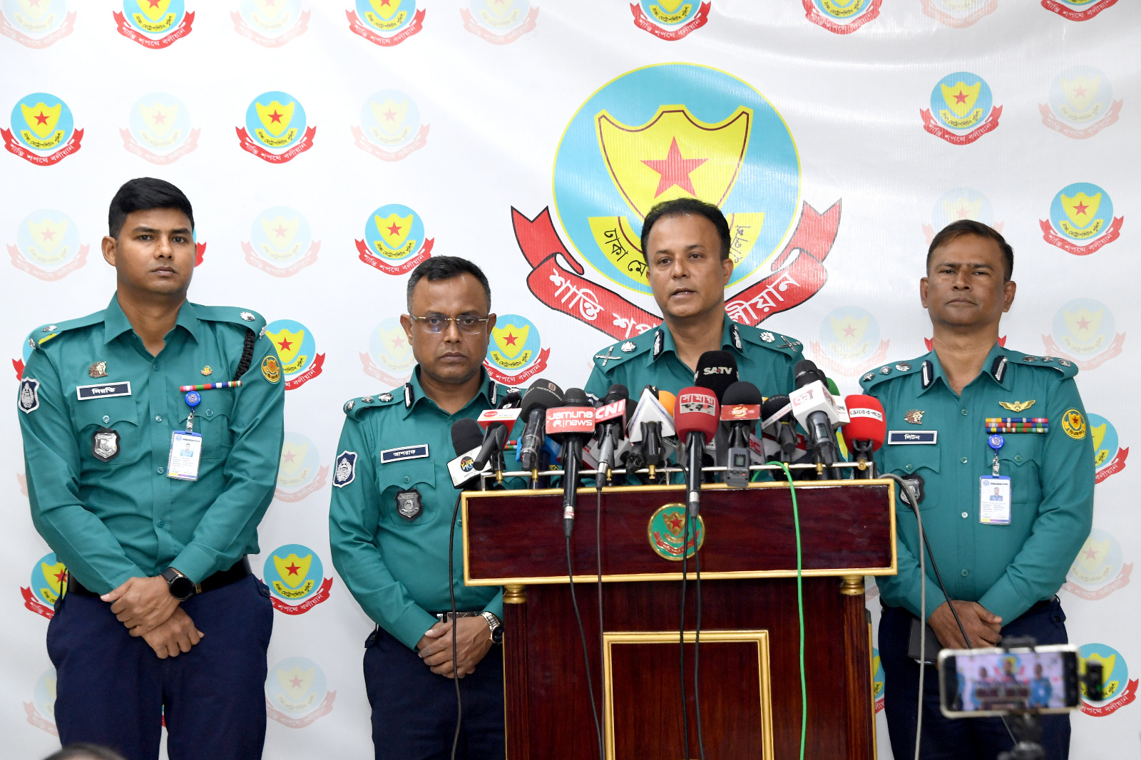 বেইলি রোডে অগ্নিকাণ্ডের ঘটনায় ৩ জন আটক