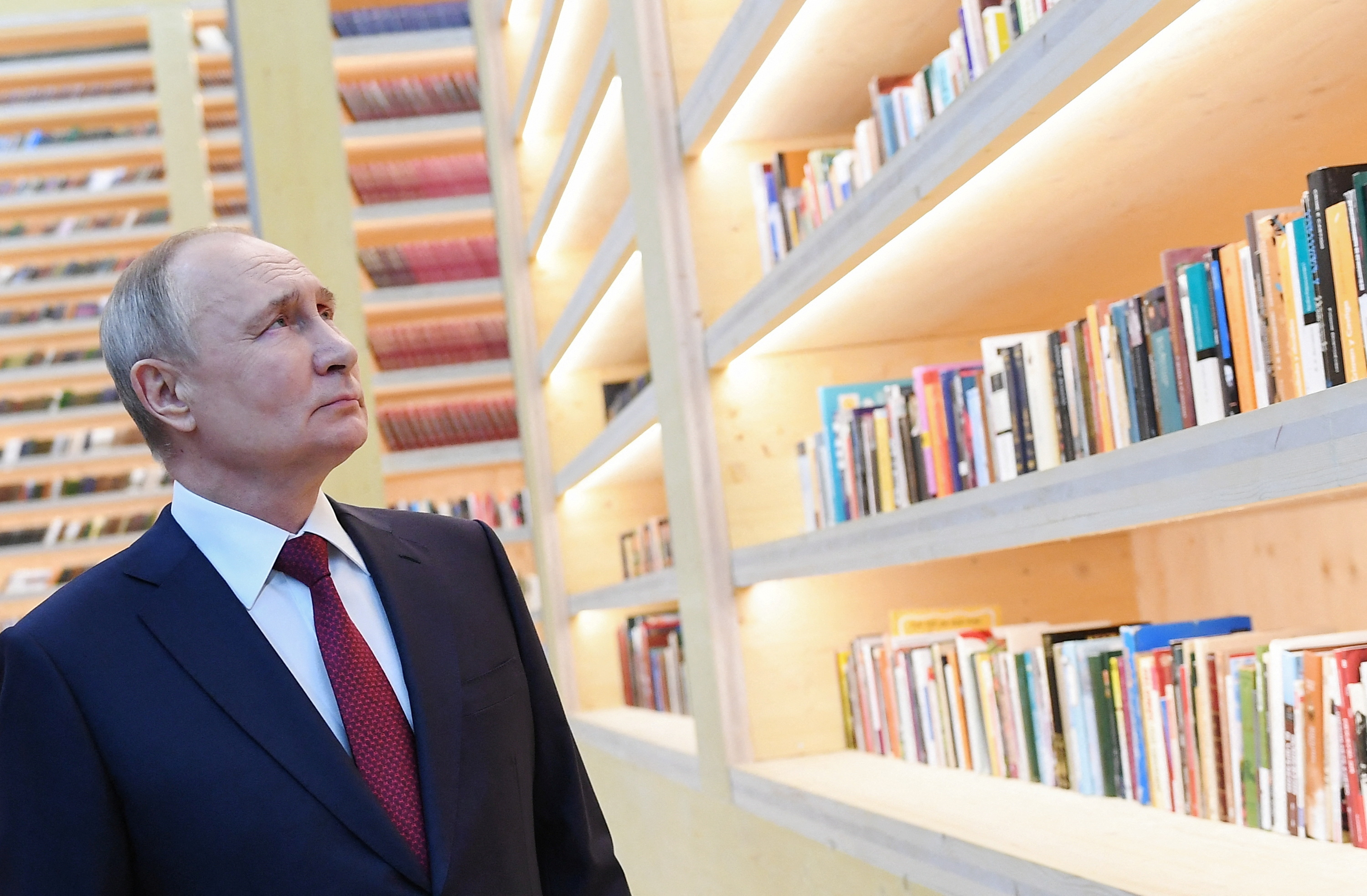 পশ্চিমকে পুতিনের হুশিয়ারি: রাশিয়া পারমাণবিক যুদ্ধের জন্য প্রস্তুত 