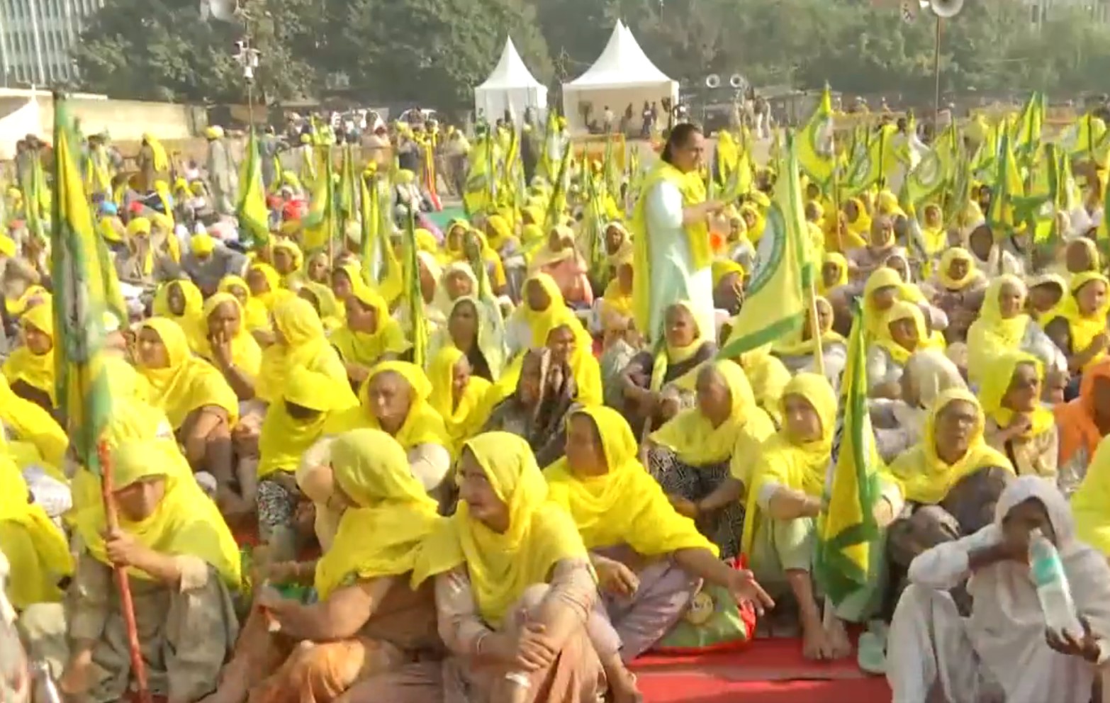 এক মাস সীমান্তে বিক্ষোভের পর দিল্লিতে কৃষকদের ‘মহাপঞ্চায়েত’