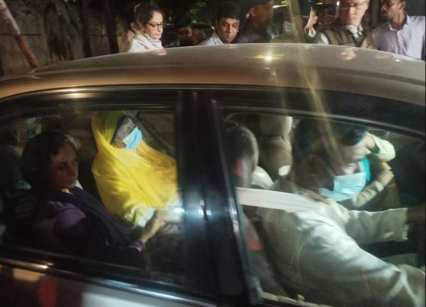 খালেদা জিয়ার হঠাৎ শারীরিক অবস্থার অবনতি, ভর্তি হাসপাতালে