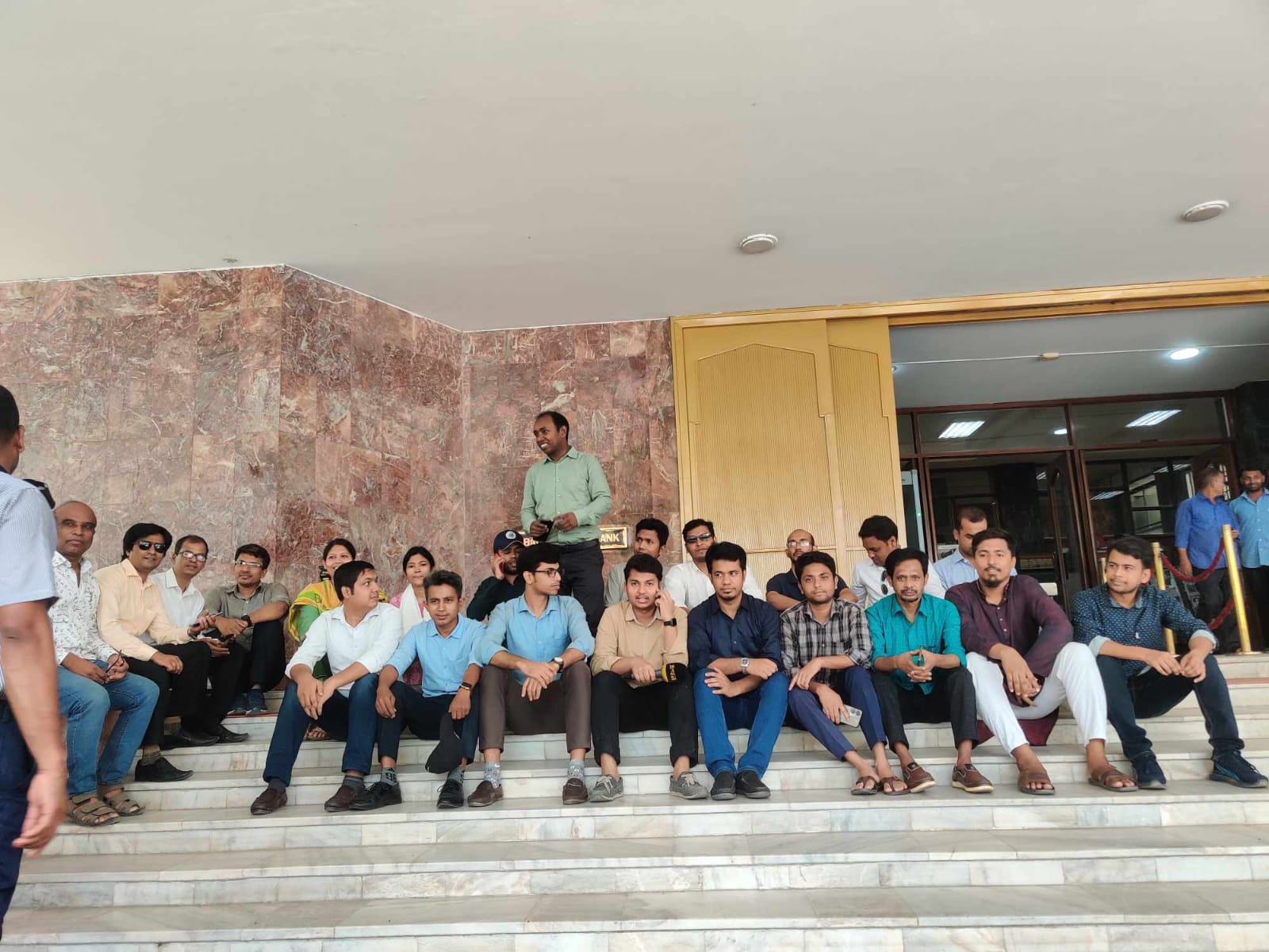 বাংলাদেশ ব্যাংকে সাংবাদিক প্রবেশে নিষেধাজ্ঞা, নিয়মের কড়াকড়ি