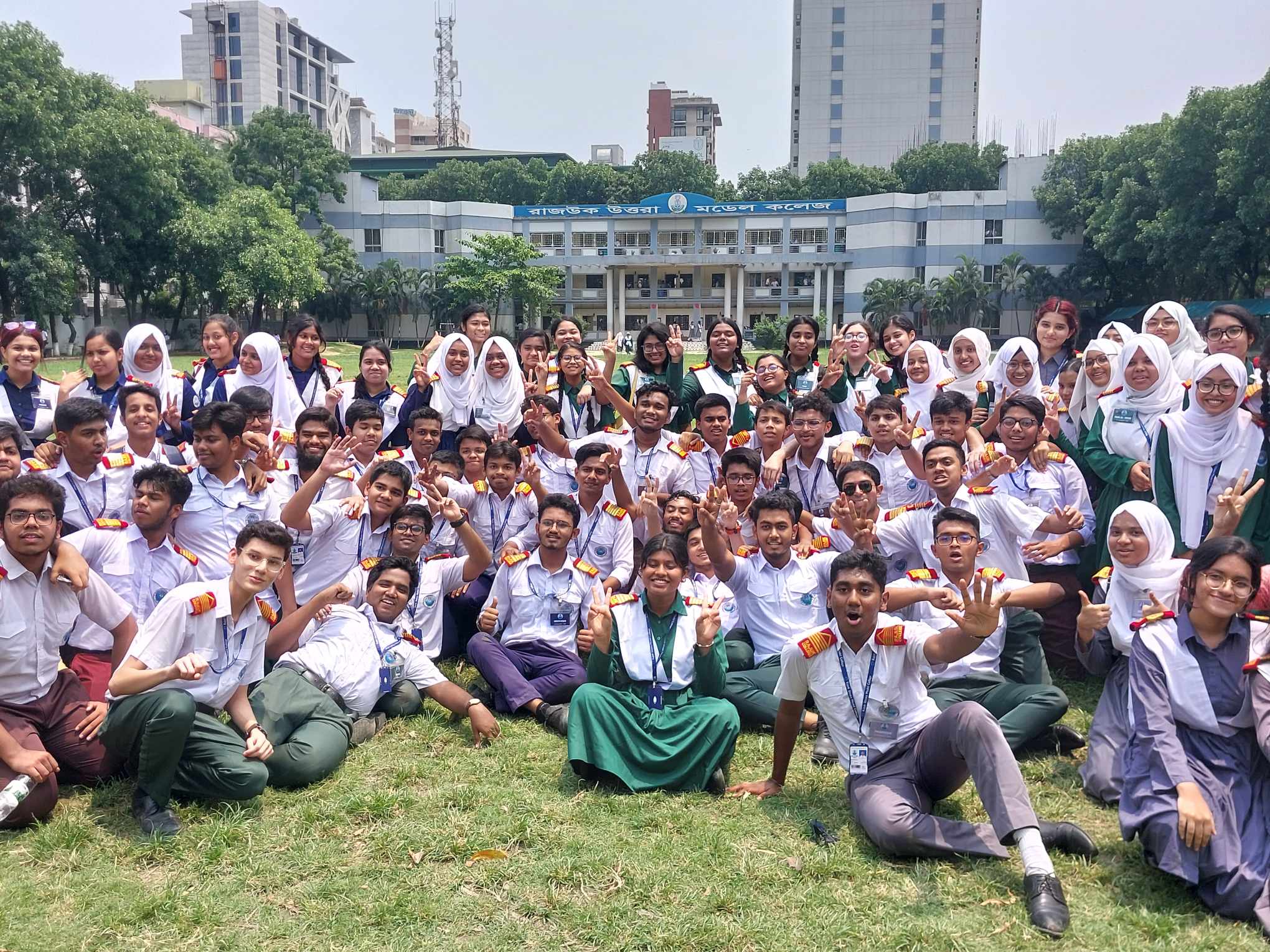 এসএসসি-সমমানের ফল: জিপিএ-৫ পেয়েছে ১ লাখ ৮২ হাজার ১২৯ শিক্ষার্থী