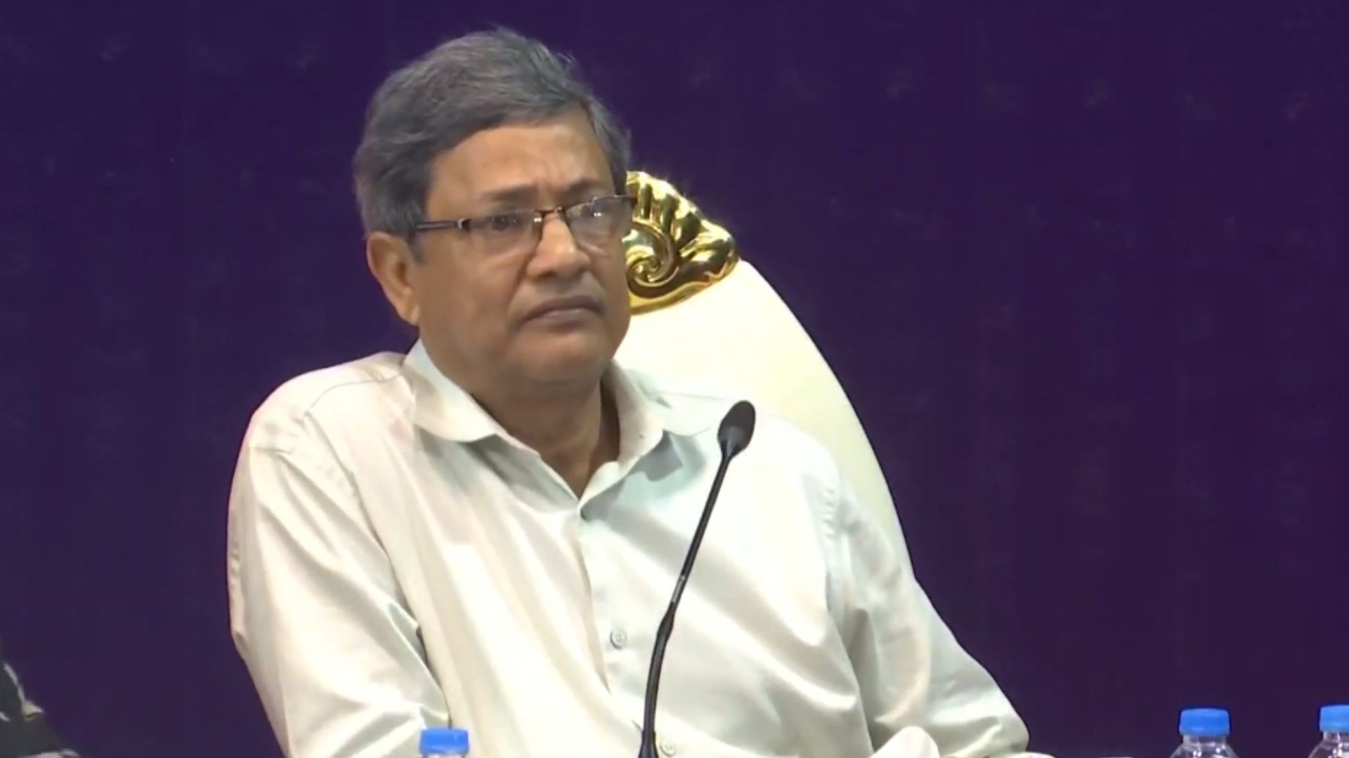 ব্যবসায়ীদের দাবিতে কালো টাকা সাদা করার সুযোগ দেওয়া হয়েছে: এনবিআর চেয়ারম্যান