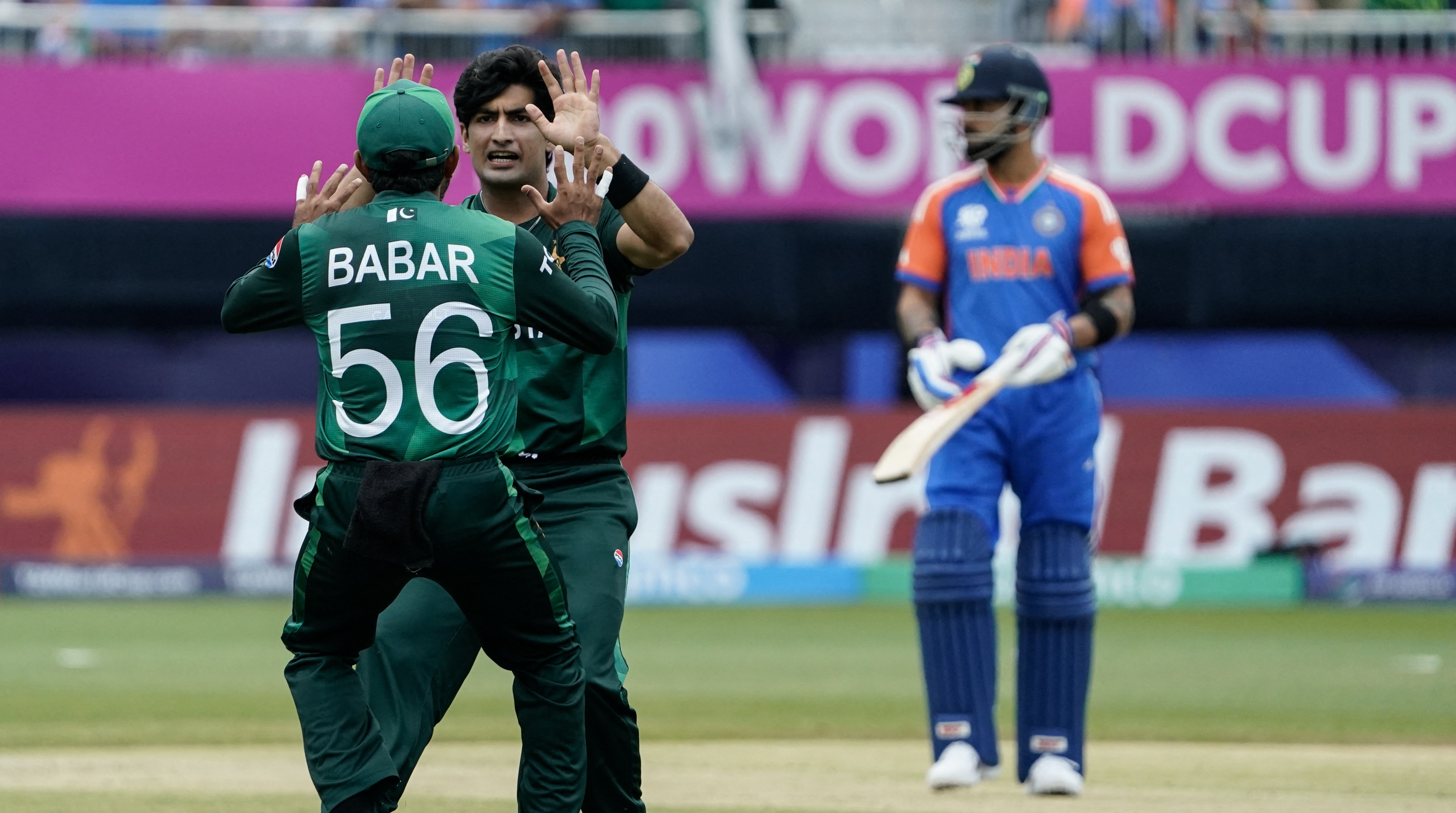 পাকিস্তানের পেসারদের তোপে ভারত গুটিয়ে গেল মাত্র ১১৯ রানে