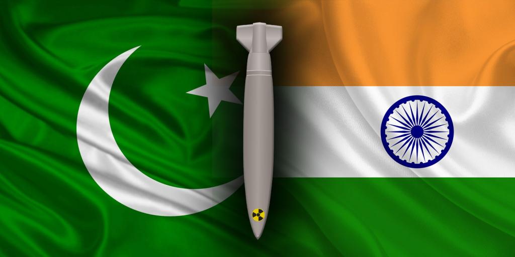 পারমাণবিক অস্ত্রে পাকিস্তানকে ছাড়িয়ে গেল ভারত