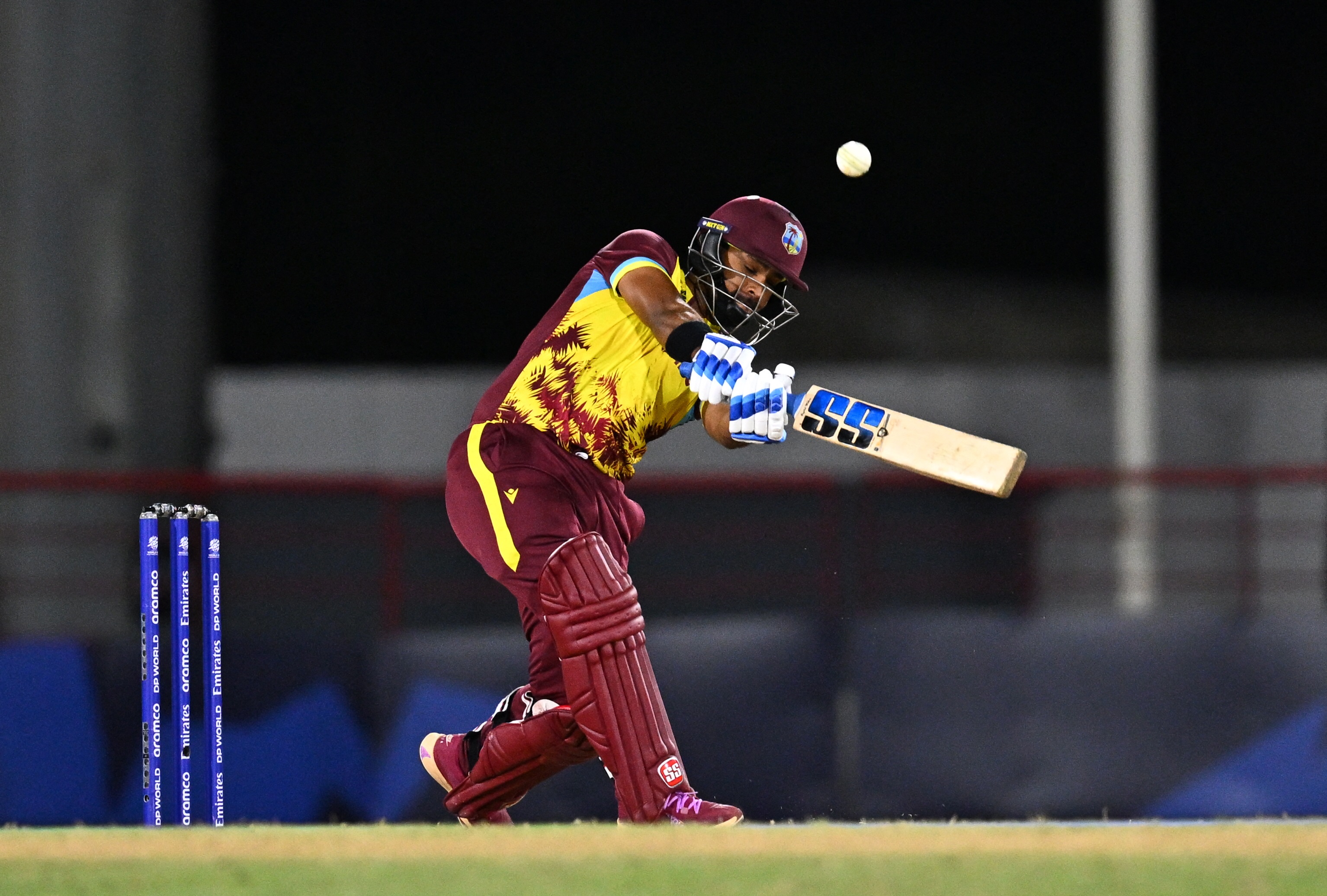 বিশ্বকাপে ছক্কার যে রেকর্ডে গেইলকে ছাড়িয়ে পুরান