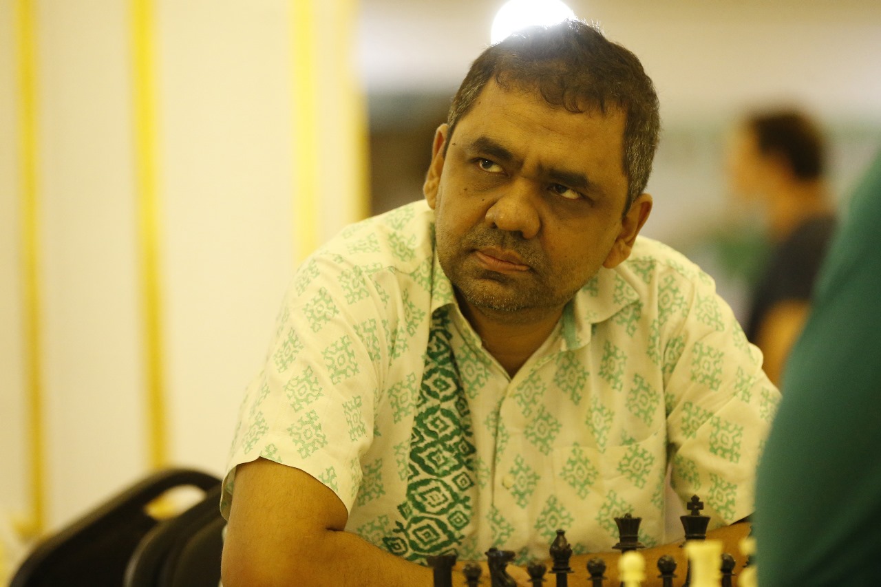 দাবা খেলতে খেলতেই মারা গেলেন গ্র্যান্ডমাস্টার জিয়া