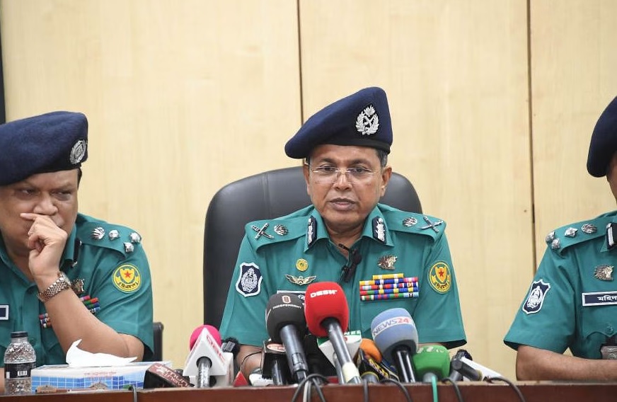 আন্দোলনকারীরা আইনশৃঙ্খলা ভঙ্গ করলে শক্ত হাতে মোকাবিলা: ডিএমপি কমিশনার