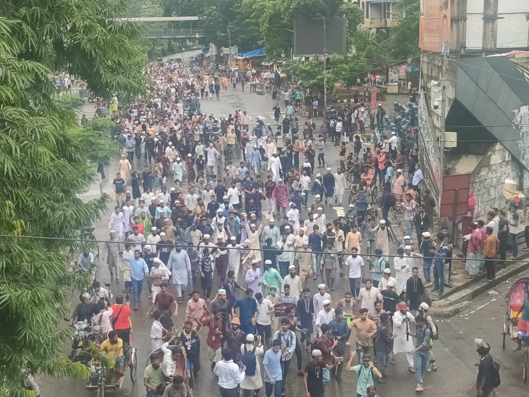 নামাজ শেষে বায়তুল মোকাররম থেকে বিক্ষোভ মিছিল