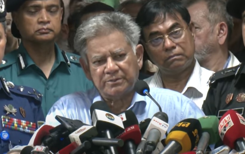 পুলিশকে লাঠিয়াল বাহিনীর মতো ব্যবহার করা হয়েছে: স্বরাষ্ট্র উপদেষ্টা