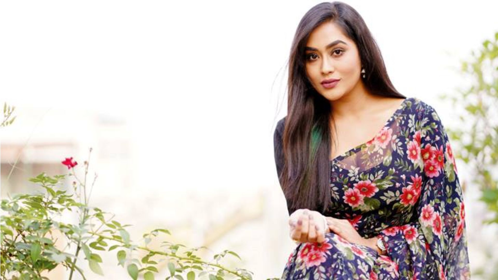 নৈতিকতা বিসর্জন দেওয়া ঠিক না: মম