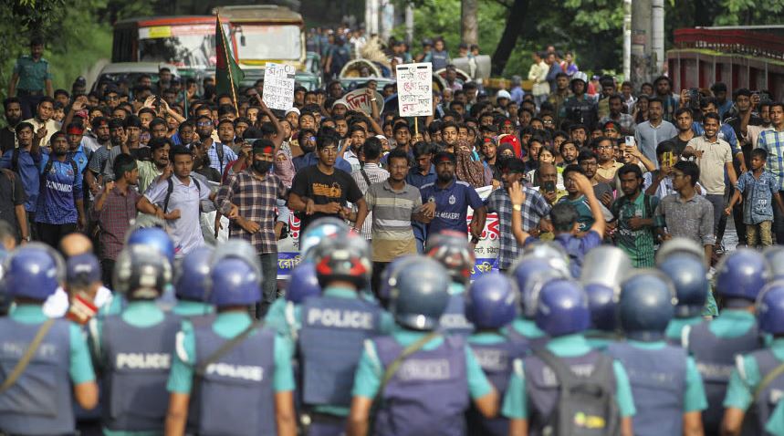 বাংলাদেশে বিক্ষোভ দমনে প্রয়োজনের অতিরিক্ত বল প্রয়োগ করেছে আইনশৃঙ্খলা বাহিনী: জাতিসংঘ