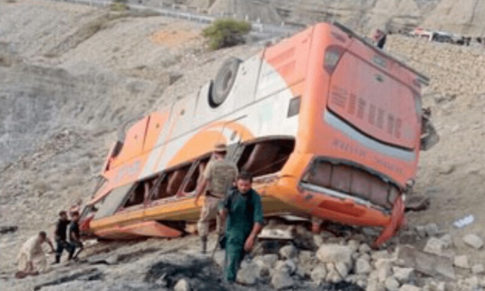 বেলুচিস্তানে বাস দুর্ঘটনায় নিহত ১১, আহত ৩৫