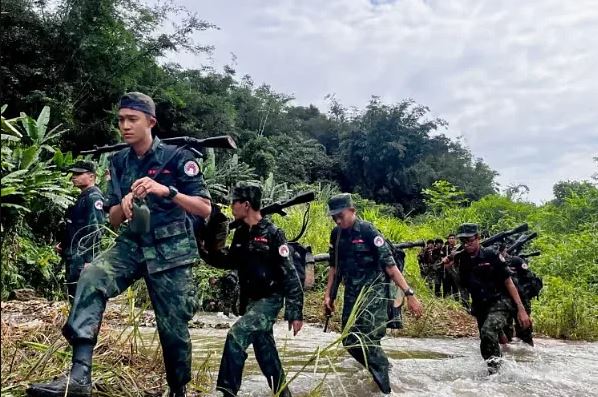 আরাকান আর্মির নেতৃত্বে ‘স্বাধীনতার’ পথে মিয়ানমারের রাখাইন রাজ্য