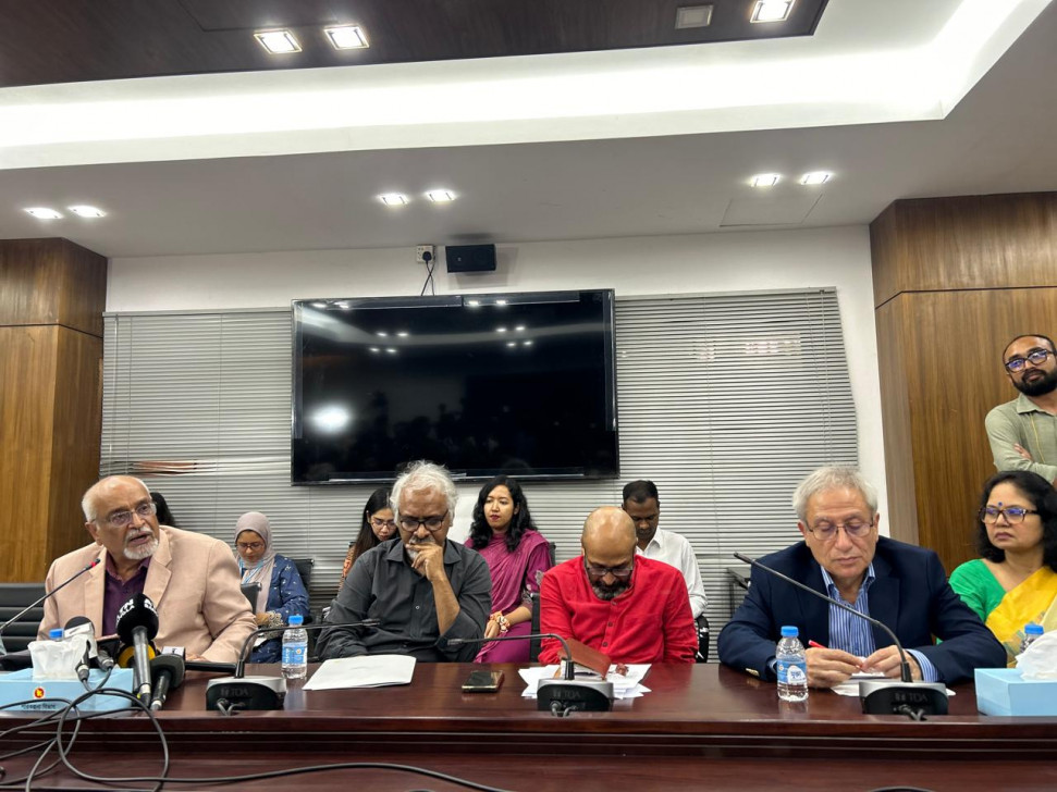 সব প্রকল্প নয়, শ্বেতপত্রে মেগাপ্রকল্পের দিকে আলোকপাত: দেবপ্রিয় ভট্টাচার্য