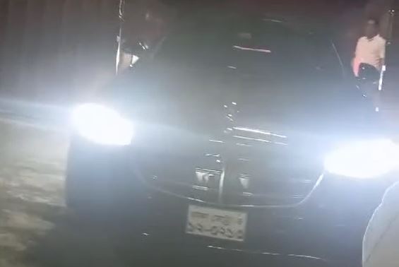 এস আলম গ্রুপের বিলাসবহুল ১৪টি গাড়ি সরিয়ে নিচ্ছেন বিএনপি নেতারা