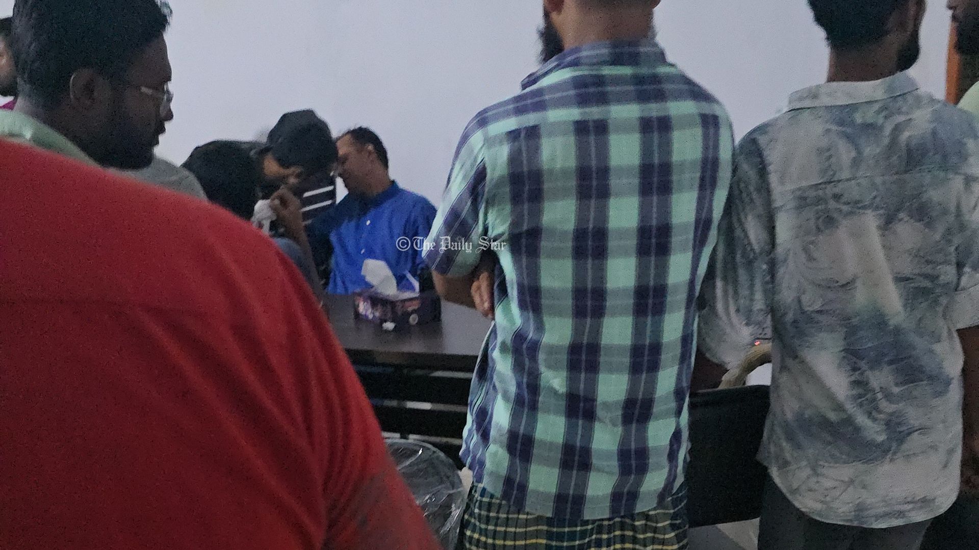 থানায় ওসির চেয়ারে স্বেচ্ছাসেবক দল নেতা