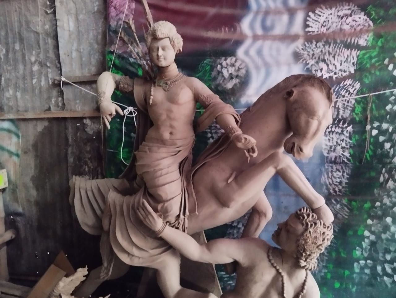 ফরিদপুরে দুটি মন্দিরে নির্মাণাধীন প্রতিমা ভাঙচুর