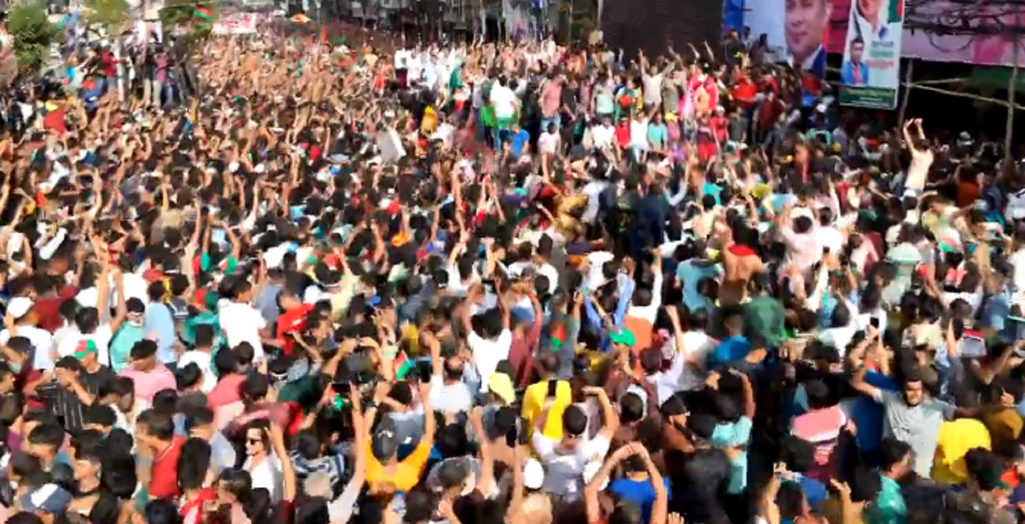 নয়াপল্টন লোকে লোকারণ্য