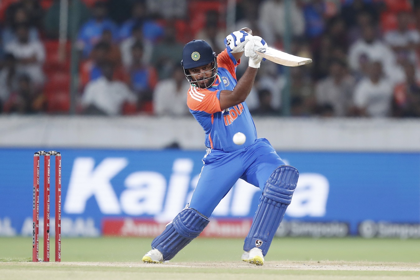 স্যামসনকে অবশ্যই একাদশে রাখা উচিত: গাভাস্কার&nbsp;