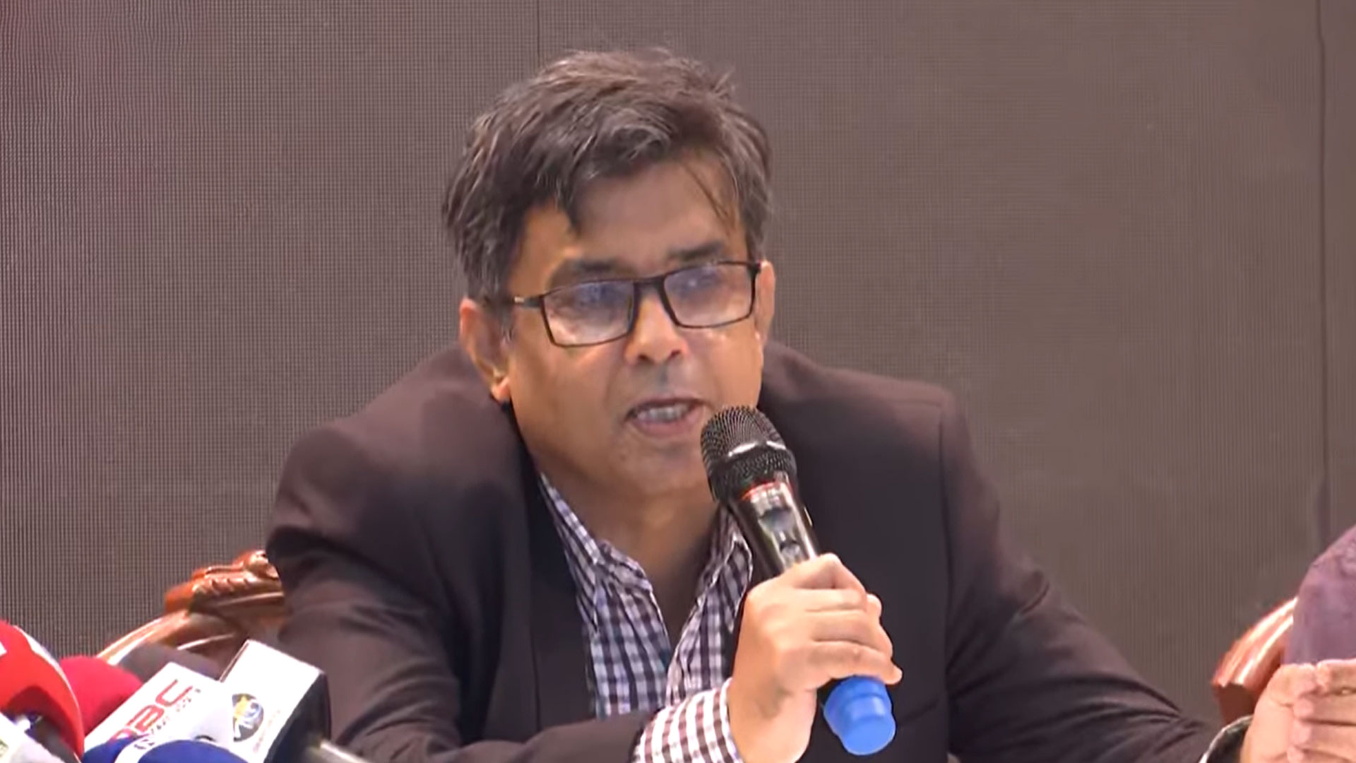 আওয়ামী লীগের শীর্ষস্থানীয় নেতারা কীভাবে পালালেন, তদন্ত করছি: শফিকুল আলম