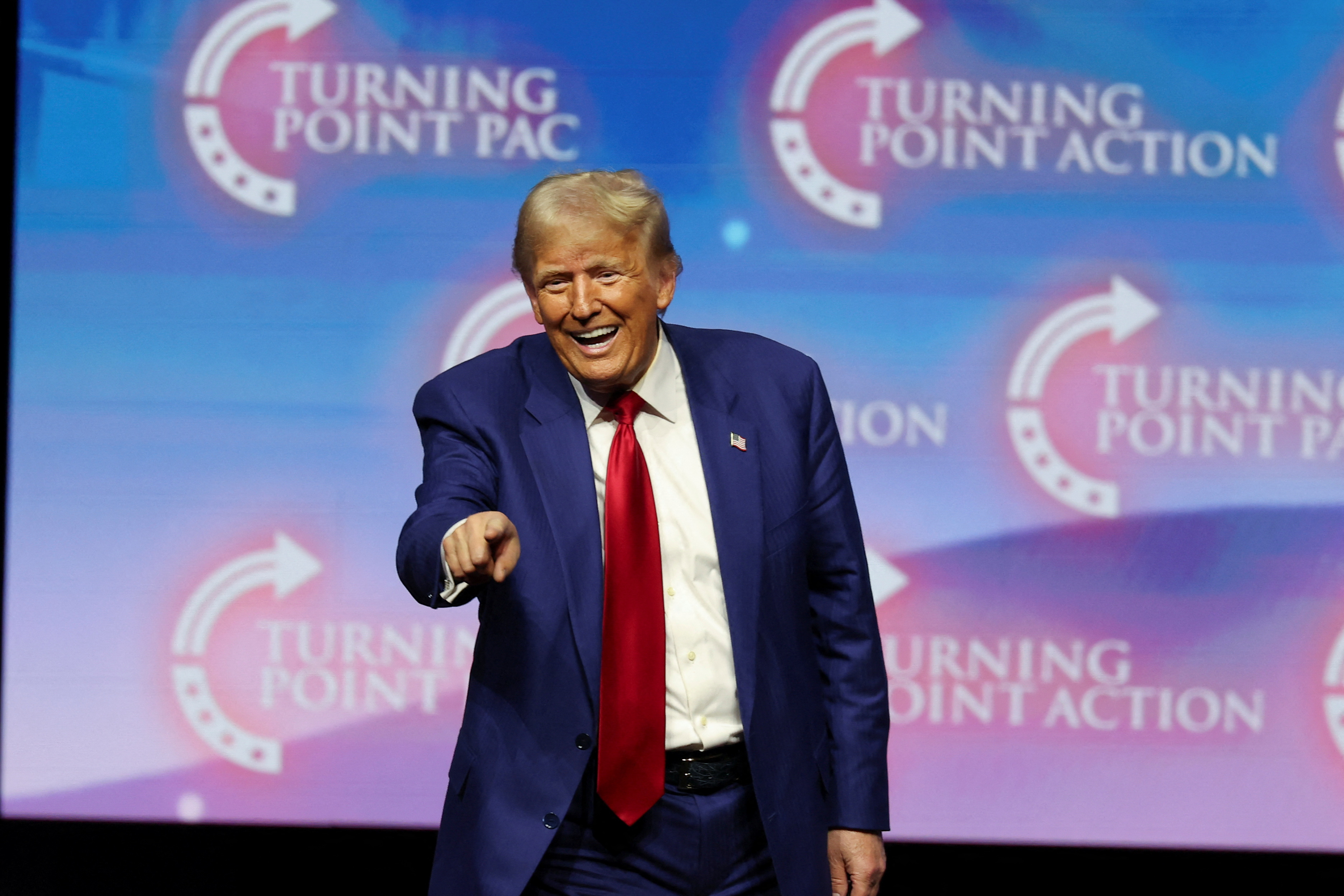 যুক্তরাষ্ট্র একটি ময়লার ভাগাড়: ট্রাম্প