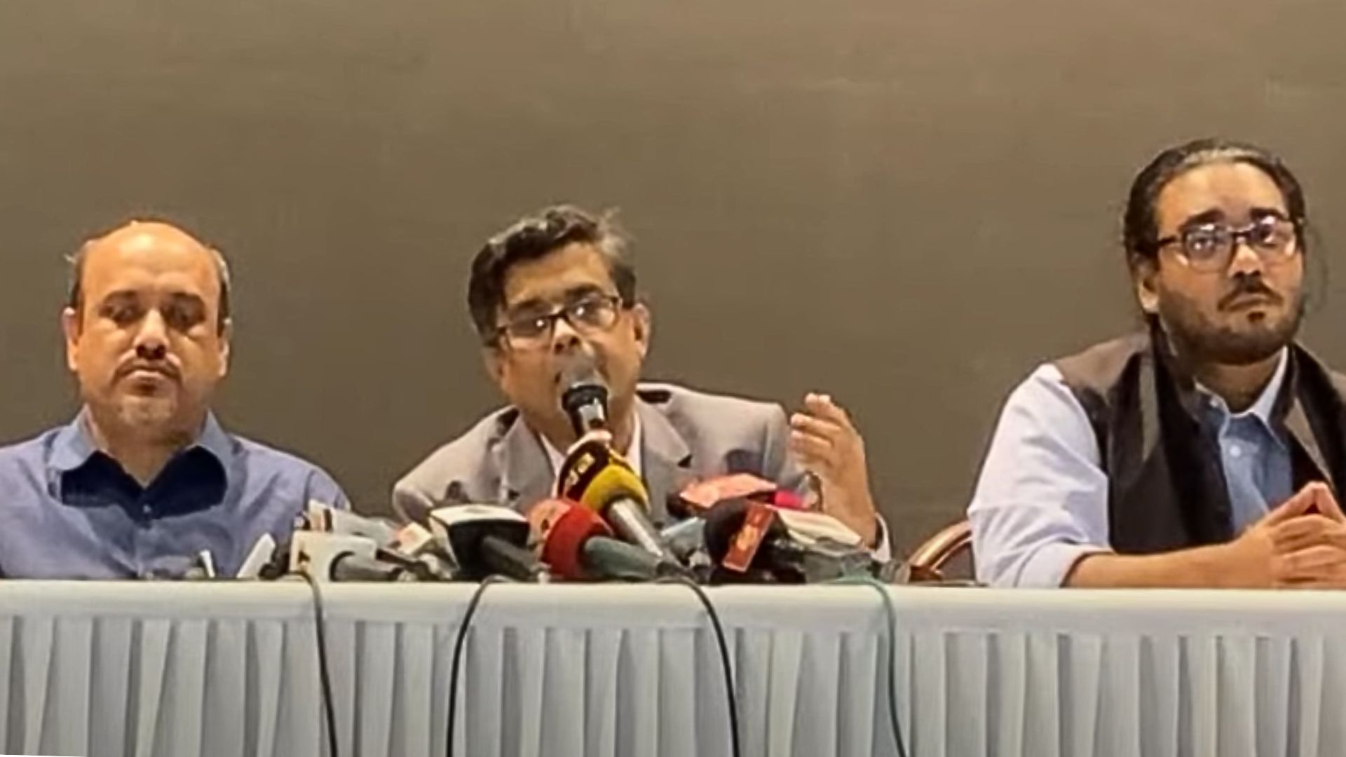 আদানির বকেয়া স্বৈরাচারী সরকারের, দ্রুত পরিশোধ করা হবে: প্রধান উপদেষ্টার প্রেস উইং