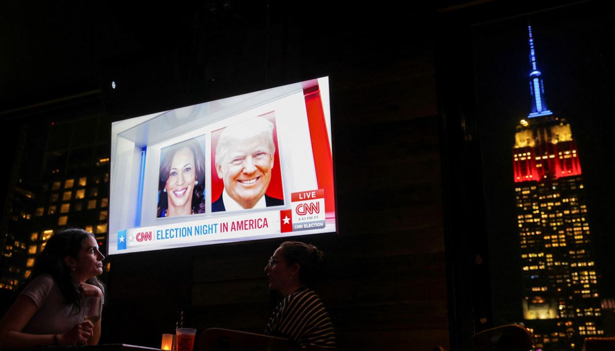 বুথফেরত জরিপ: ৭৩% ভোটার মনে করেন যুক্তরাষ্ট্রের গণতন্ত্র হুমকির মুখে