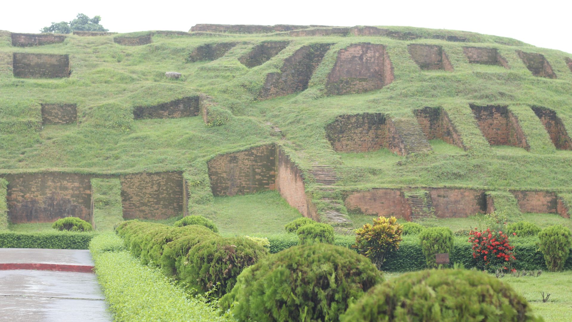 একদিনে ঘুরতে পারেন মহাস্থানগড়ের যেসব দর্শনীয় স্থান