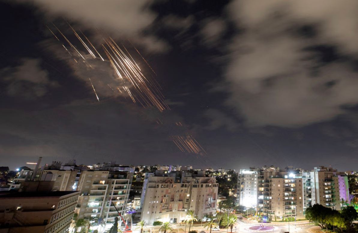 ইরানে ইসরায়েলের হামলার পরিকল্পনা ফাঁস করা সিআইএ কর্মকর্তা গ্রেপ্তার