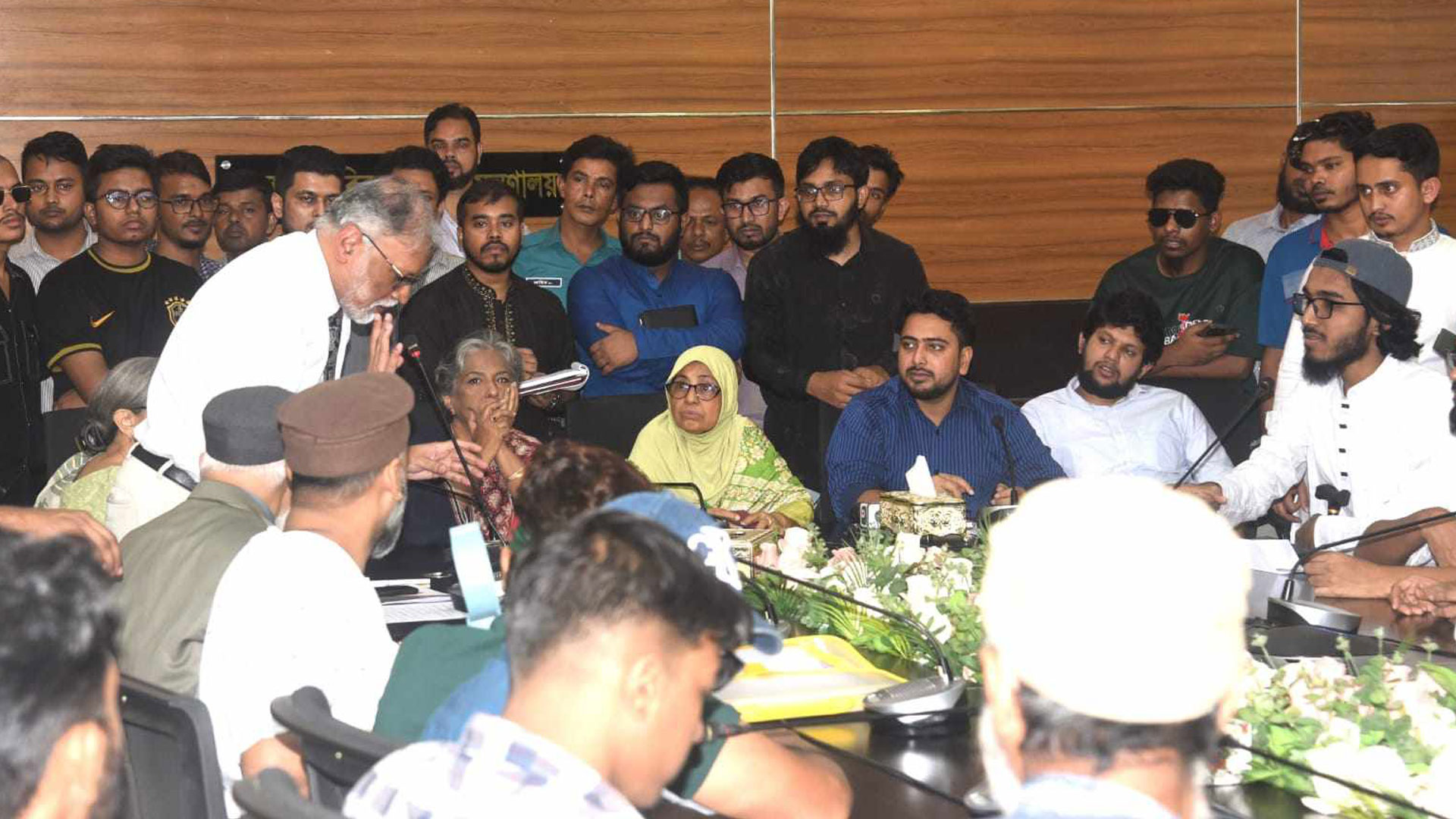 আজীবন রাষ্ট্রীয় খরচে চিকিৎসা পাবেন গণঅভ্যুত্থানে আহতরা