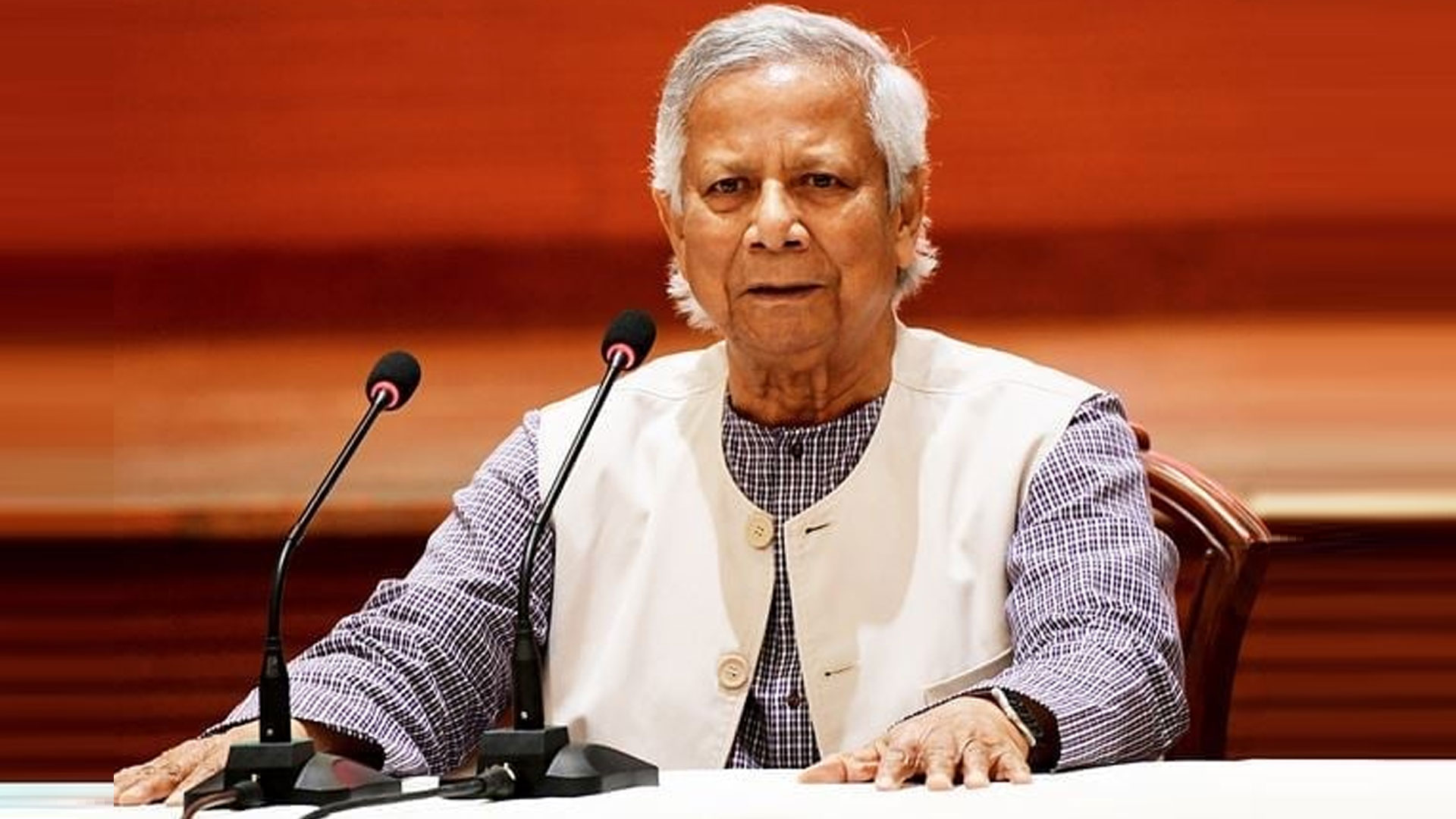 যারা গণহত্যায় জড়িত ছিল তাদের বিচার এদেশের মাটিতে হবেই: প্রধান উপদেষ্টা