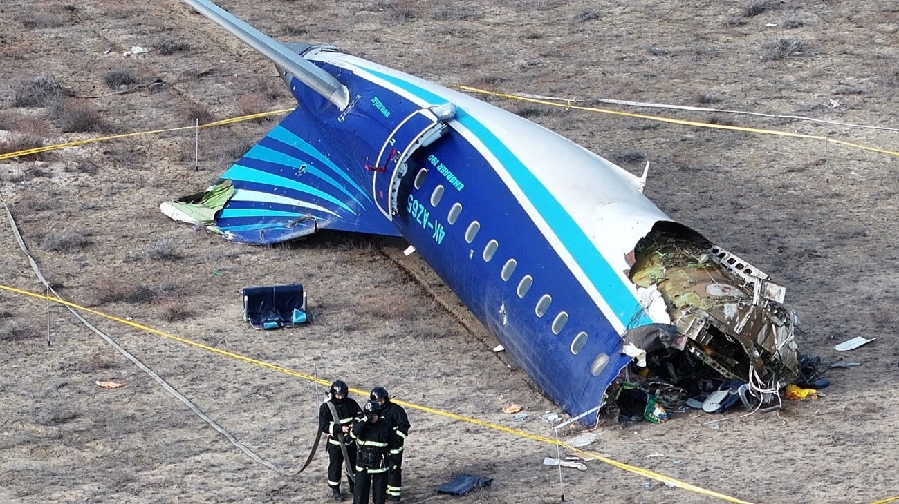 আজারবাইজানের উড়োজাহাজটি কেন কাজাখস্তানে গিয়ে বিধ্বস্ত হলো?
