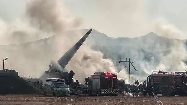 দ. কোরিয়ায় ১৮১ আরোহী নিয়ে উড়োজাহাজ দুর্ঘটনা: দুজন বাদে সবাই নিহত