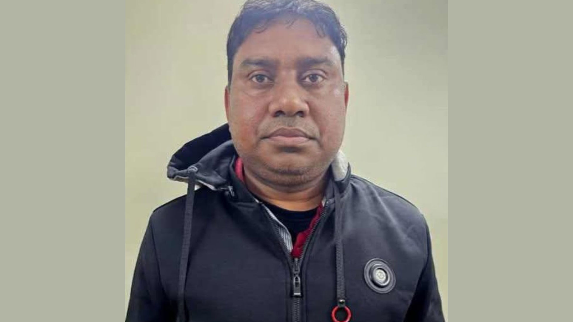 থানা থেকে পালিয়েছেন গ্রেপ্তার সাবেক ওসি শাহ আলম