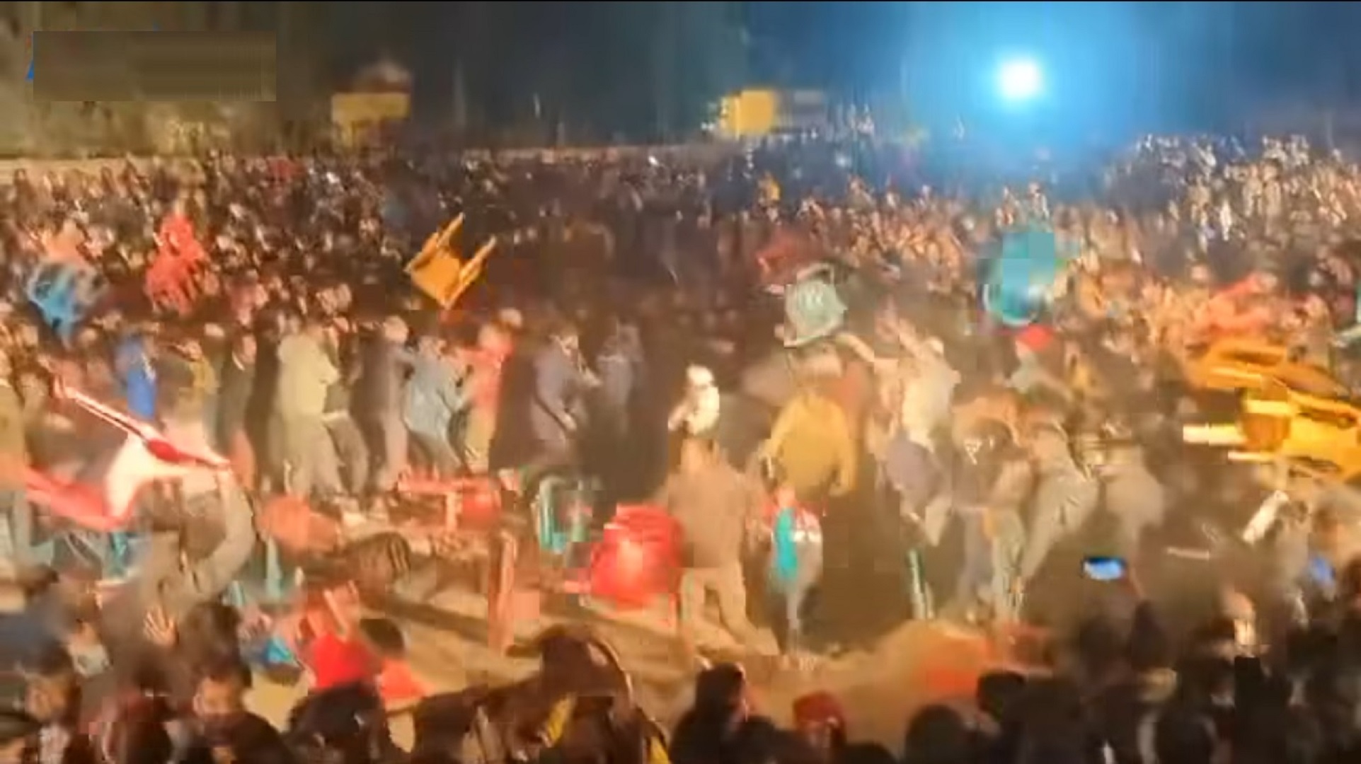 ‘ইত্যাদি’র অনুষ্ঠানে দর্শকদের হাতাহাতি, ২ ঘণ্টা বন্ধ থাকল শুটিং