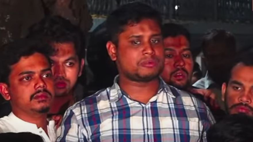 আমলাতান্ত্রিক জটিলতায় সরকার আহতদের দাবি পূরণ করতে পারেনি: হাসনাত আবদুল্লাহ