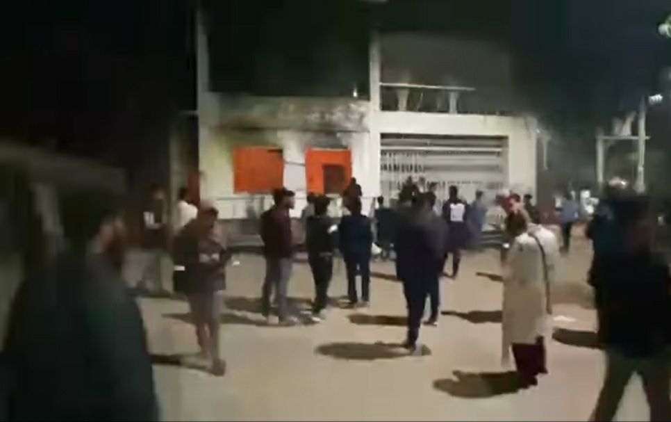 কুমিল্লায় বাহারের বাড়ি ভাঙচুর