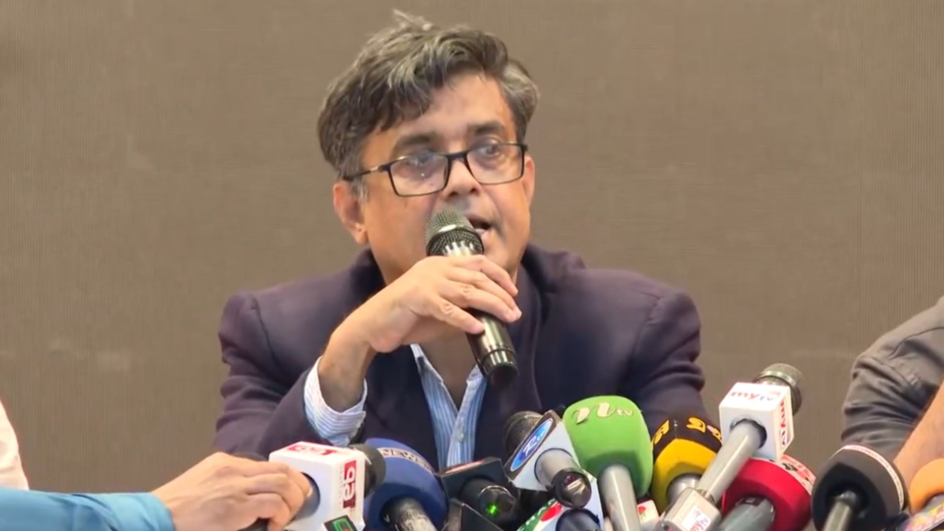 সারাদেশে আয়নাঘর ৭০০-৮০০, সবগুলো বের করা হবে: প্রেস উইং