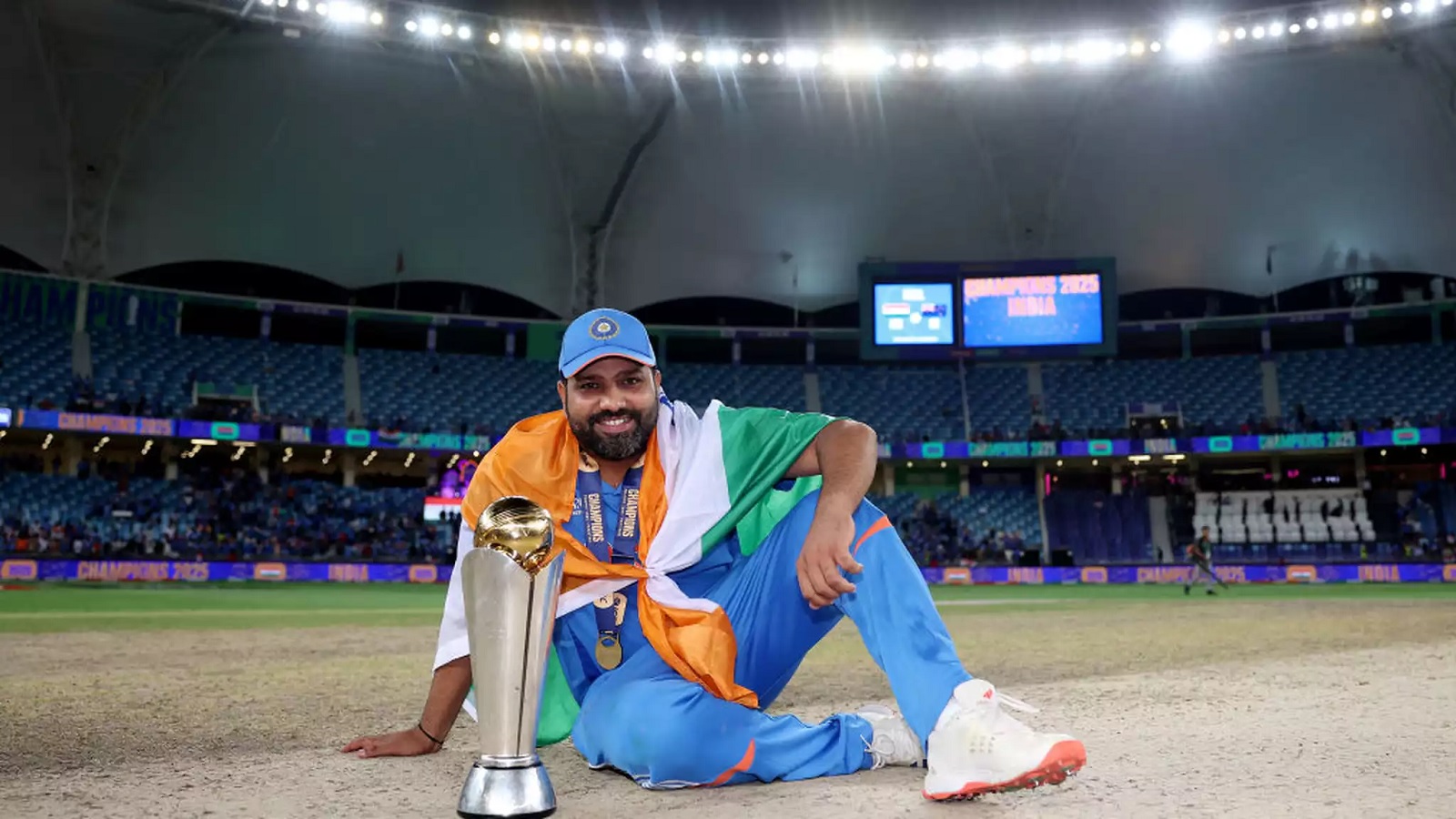 ‘ওয়ানডে থেকে অবসর নিচ্ছি না’, হাসতে হাসতে বললেন রোহিত