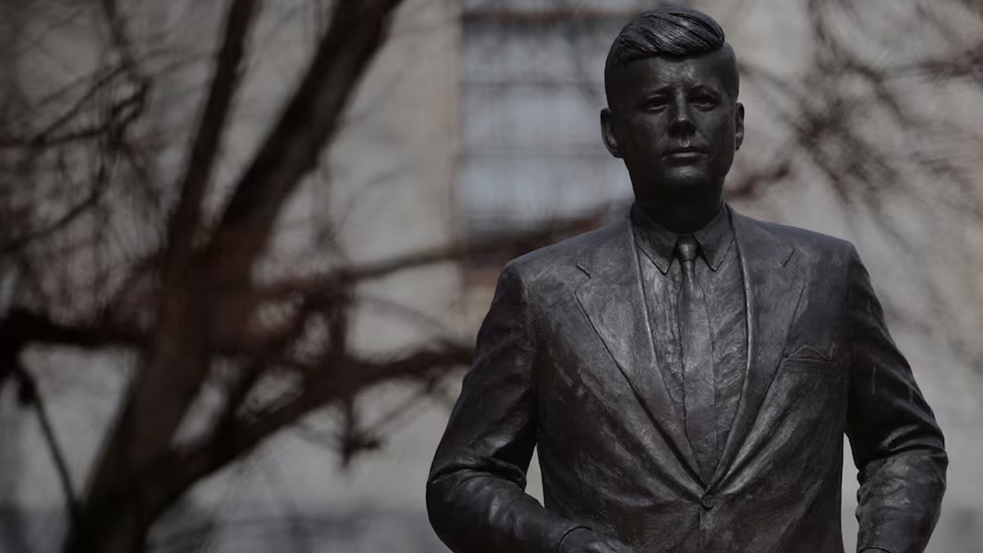 কেনেডি হত্যাকাণ্ড নিয়ে ৬৩ হাজার পৃষ্ঠার নথি প্রকাশ করল ট্রাম্প প্রশাসন