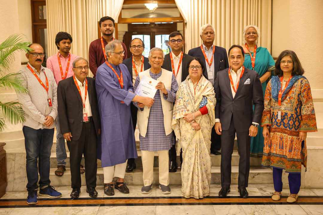 এক ব্যক্তি-গোষ্ঠীর হাতে একাধিক গণমাধ্যম নয়: সংস্কার কমিশনের সুপারিশ