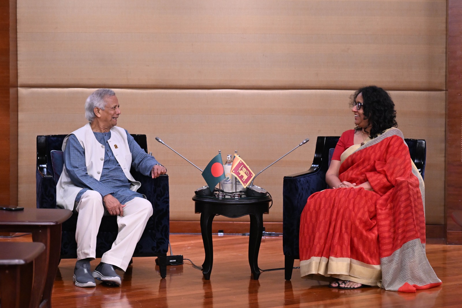 পাচার অর্থ ফেরাতে শ্রীলঙ্কার সহযোগিতা চেয়েছেন প্রধান উপদেষ্টা