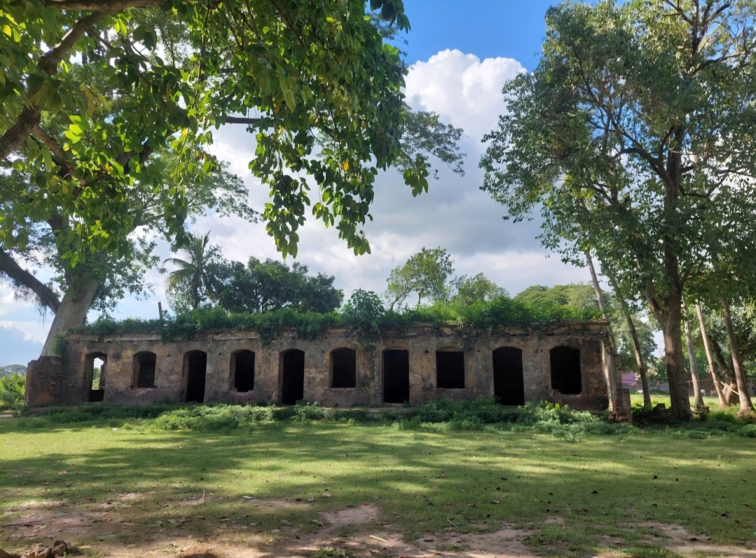 যা দেখবেন আমঝুপি নীলকুঠিতে